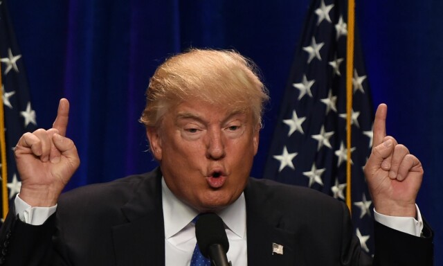 Trump ba russerne om å hacke 30 000 eposter fra Clintons konto. Nå sier han at han bare tulla